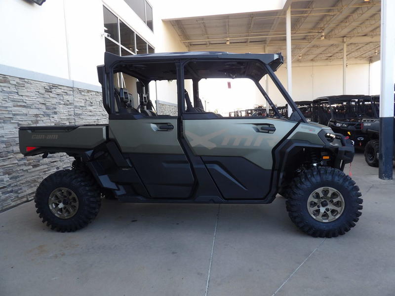 2026 Can-Am® Defender MAX X mr HD11 with half-doors - Image 3