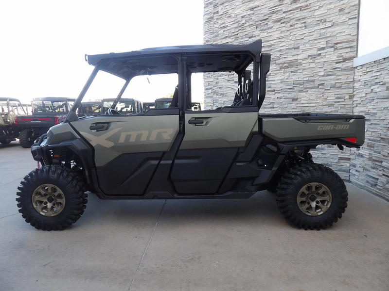 2026 Can-Am® Defender MAX X mr HD11 with half-doors - Image 7