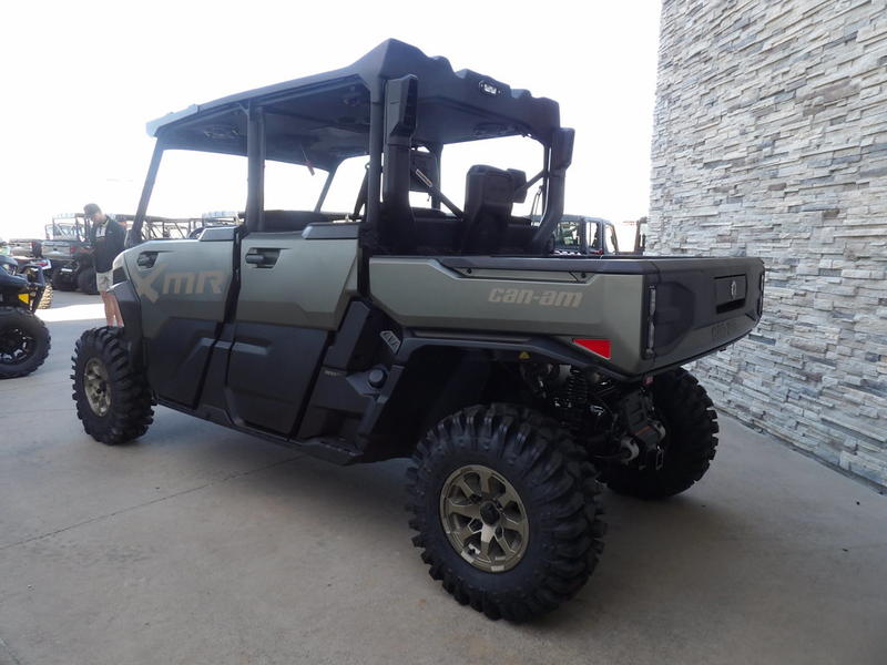 2026 Can-Am® Defender MAX X mr HD11 with half-doors - Image 8