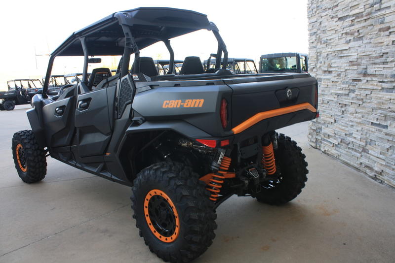 2026 Can-Am® Commander XT-P 1000R - Image 8