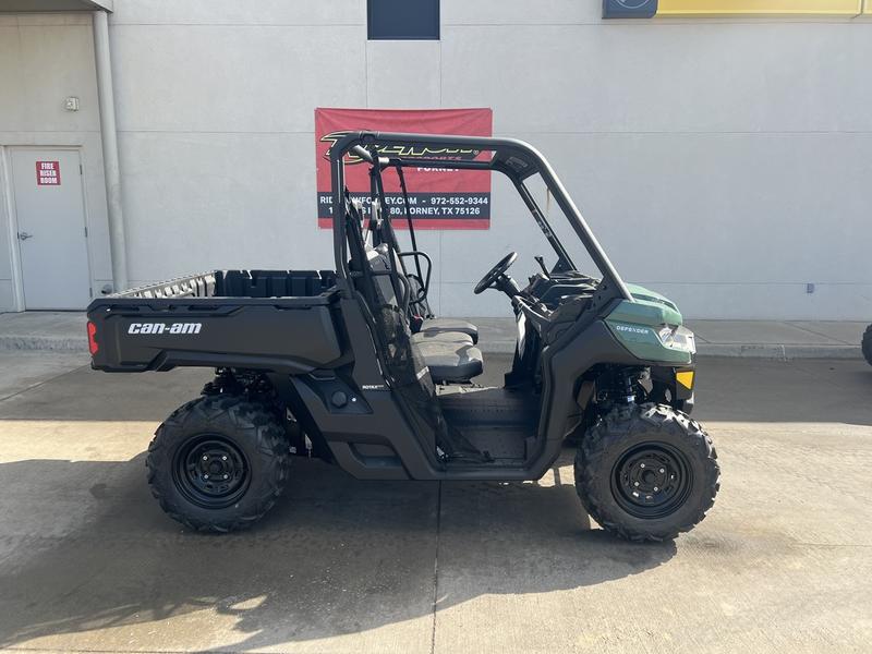 2026 Can-Am® Defender HD7 - Image 3