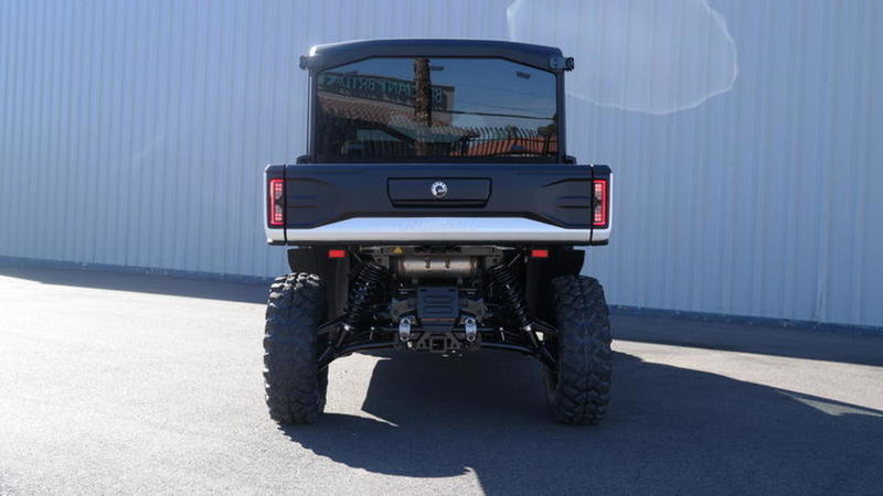 2026 Can-Am® Defender MAX Limited HD11 - Image 8