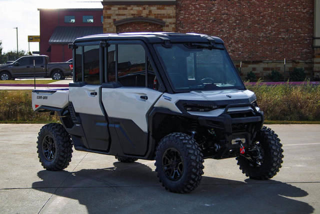 2026 Can-Am® Defender MAX Limited HD11